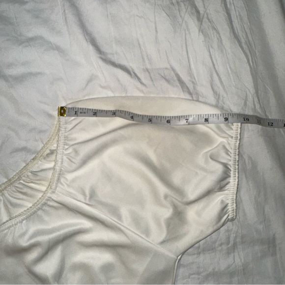 Boohoo Curve | NWT Lace Up Front Detail Crop Top Ivory White Vintage Look - Picture 12 of 13